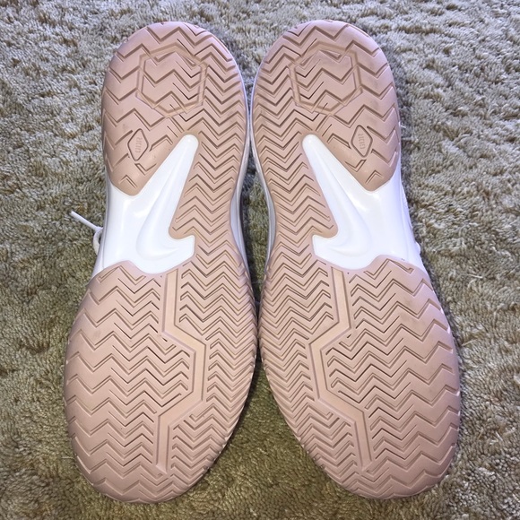 Nike Air Zoom Resistance Size 8.5 Womens - Picture 5 of 5